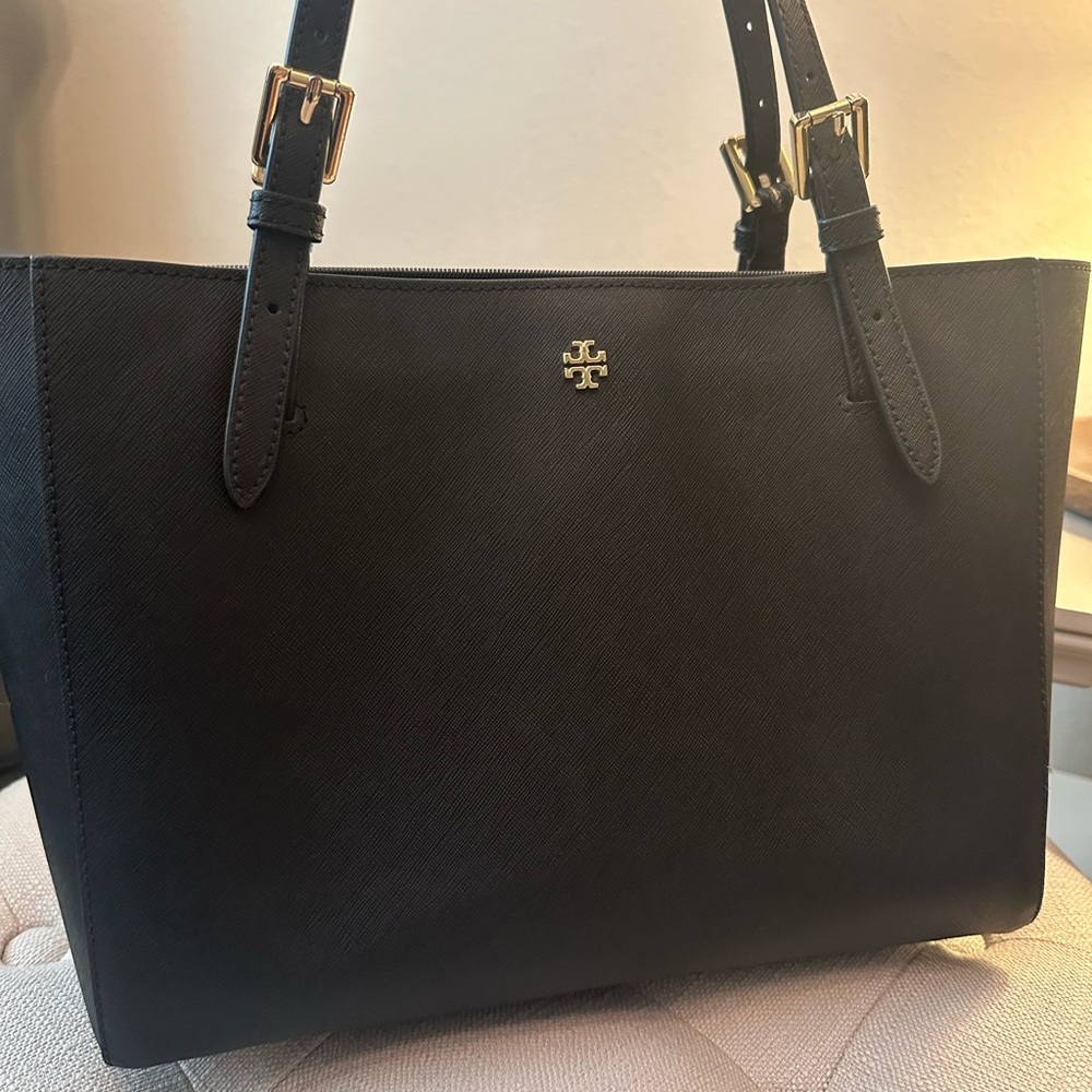 🖤Tory Burch Black Buckle Tote Bag  😍Adorable!